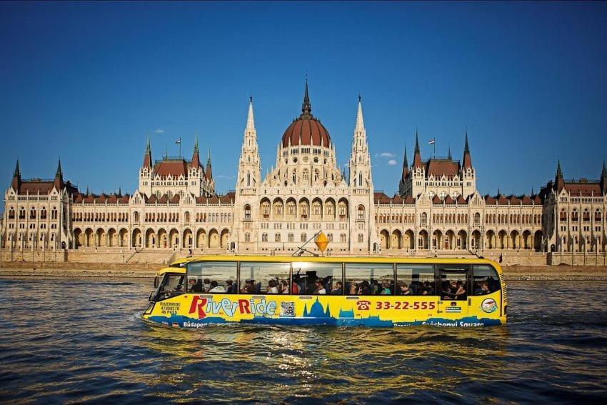 Chain Bridge Apartment Budapest Luaran gambar
