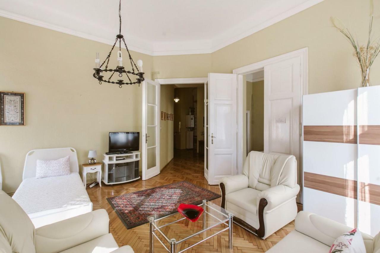 Chain Bridge Apartment Budapest Luaran gambar