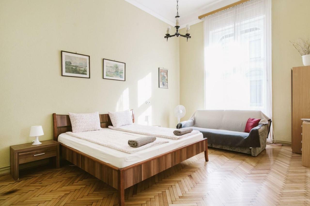 Chain Bridge Apartment Budapest Luaran gambar